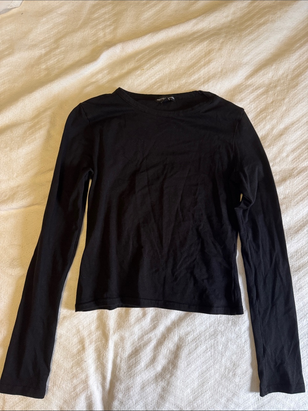 Long sleeve black cropped top